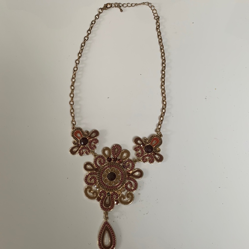 Necklace.Gold‎ tone